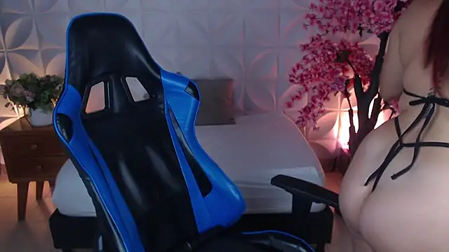 Snapshot of lizowenn_ chatting on February 16, 2026, 10:29 pm lizowenn online show from February 16, 2026, 10:29 pm