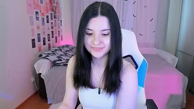 Snapshot of Vanessa_Verona chatting on March 2, 2025, 8:38 am Vanessa Verona online show from March 2, 2025, 8:38 am
