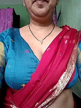 Snapshot of Rosy-B chatting on October 13, 2025, 12:34 am Rosy-B online show from October 13, 2025, 12:34 am