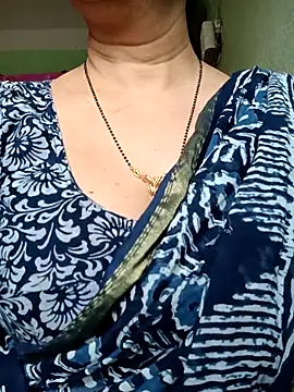 Rosy-B online show from April 7, 2026, 12:23 am