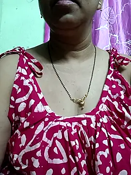 Snapshot of Rosy-B chatting on September 11, 2025, 9:15 pm Rosy-B online show from September 11, 2025, 9:15 pm