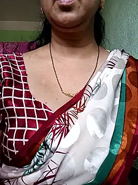 Snapshot of Rosy-B chatting on September 12, 2025, 9:20 am Rosy-B online show from September 12, 2025, 9:20 am