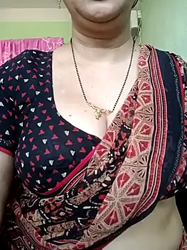 Snapshot of Rosy-B chatting on March 11, 2025, 9:56 am Rosy-B online show from March 11, 2025, 9:56 am