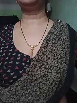 Snapshot of Rosy-B chatting on July 1, 2026, 12:11 am Rosy-B online show from July 1, 2026, 12:11 am