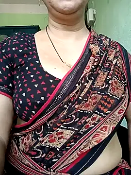 Snapshot of Rosy-B chatting on March 8, 2025, 9:50 am Rosy-B online show from March 8, 2025, 9:50 am