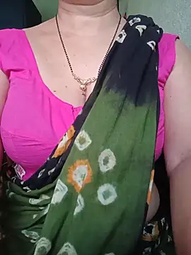 Snapshot of Rosy-B chatting on June 3, 2026, 12:00 am Rosy-B online show from June 3, 2026, 12:00 am