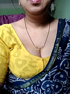 Snapshot of Rosy-B chatting on March 22, 2025, 9:45 am Rosy-B online show from March 22, 2025, 9:45 am