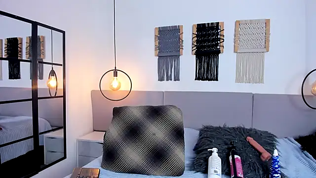 Sweet camille online show from November 6, 2025, 2:37 am