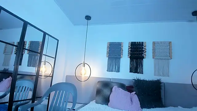 Snapshot of Sweet_camille chatting on May 2, 2026, 2:28 am Sweet camille online show from May 2, 2026, 2:28 am
