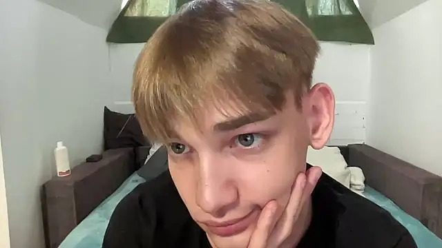 Nick Win online show from December 18, 2024, 7:47 am