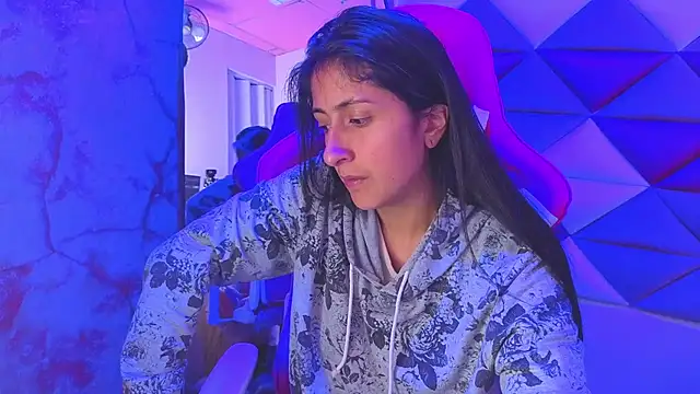 Snapshot of Cameron_cutte chatting on October 24, 2025, 2:43 am Cameron cutte online show from October 24, 2025, 2:43 am