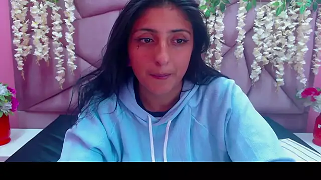 Snapshot of Cameron_cutte chatting on March 20, 2025, 2:29 am Cameron cutte online show from March 20, 2025, 2:29 am
