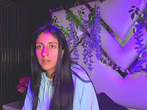 Snapshot of Cameron_cutte chatting on December 20, 2025, 3:20 am Cameron cutte online show from December 20, 2025, 3:20 am