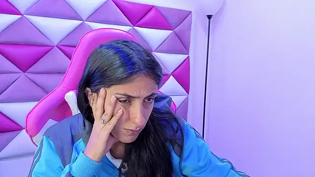 Snapshot of Cameron_cutte chatting on February 17, 2026, 3:04 am Cameron cutte online show from February 17, 2026, 3:04 am