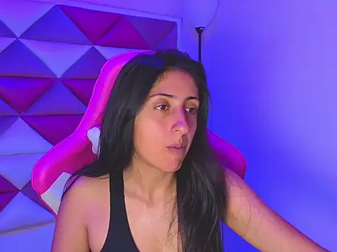 Snapshot of Cameron_cutte chatting on November 16, 2025, 3:44 am Cameron cutte online show from November 16, 2025, 3:44 am