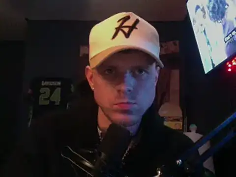 Snapshot of traejddd chatting on May 12, 2026, 3:25 am traejddd online show from May 12, 2026, 3:25 am