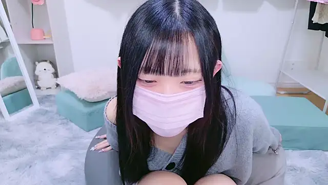 Snapshot of Suzu_ch_xx chatting on December 4, 2024, 6:44 pm Suzu ch xx online show from December 4, 2024, 6:44 pm