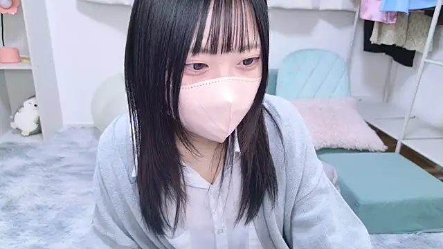 Snapshot of Suzu_ch_xx chatting on February 17, 2025, 2:17 pm Suzu ch xx online show from February 17, 2025, 2:17 pm