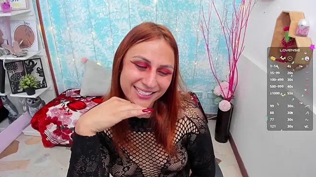 Snapshot of Analia_01 chatting on November 1, 2025, 12:54 pm Analia 01 online show from November 1, 2025, 12:54 pm