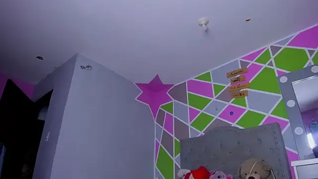 Snapshot of Laura_naughty_ chatting on September 25, 2025, 11:00 pm Laura naughty online show from September 25, 2025, 11:00 pm