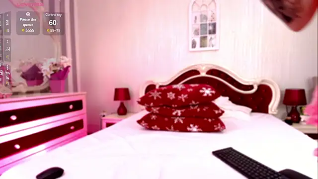 Snapshot of StacyLight chatting on February 9, 2025, 11:15 pm StacyLight online show from February 9, 2025, 11:15 pm