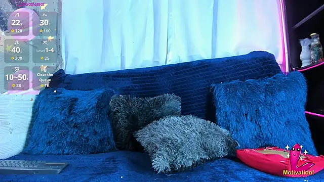 Snapshot of Mracialatina chatting on November 13, 2025, 4:44 pm Mracialatina online show from November 13, 2025, 4:44 pm