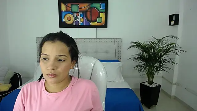 Snapshot of Chiqui_milk_ chatting on February 21, 2025, 8:38 pm Chiqui milk online show from February 21, 2025, 8:38 pm