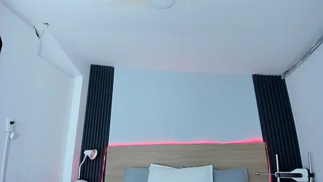 Chiqui milk  online show from October 22, 2025, 7:13 pm