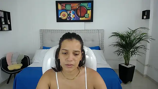 Snapshot of Chiqui_milk_ chatting on February 22, 2025, 7:14 pm Chiqui milk online show from February 22, 2025, 7:14 pm
