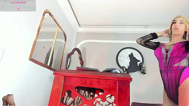 Snapshot of Jimena_Grey chatting on November 20, 2025, 6:03 am Jimena Grey online show from November 20, 2025, 6:03 am