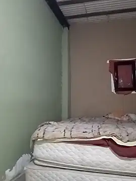 Snapshot of Michellluxo chatting on February 26, 2026, 1:38 am Michellluxo online show from February 26, 2026, 1:38 am