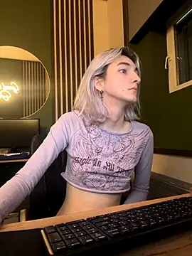 Mia Cheers online show from November 20, 2025, 9:25 pm