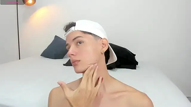 Snapshot of badboy_one_ chatting on January 24, 2025, 12:31 pm badboy one  online show from January 24, 2025, 12:31 pm