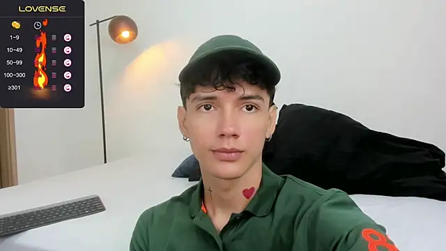 Snapshot of badboy_one_ chatting on January 29, 2025, 1:07 pm badboy one  online show from January 29, 2025, 1:07 pm