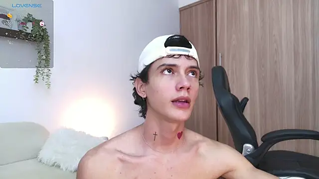 Snapshot of badboy_one_ chatting on September 29, 2025, 8:36 pm badboy one  online show from September 29, 2025, 8:36 pm