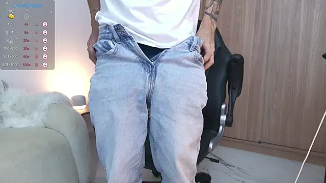 Snapshot of badboy_one_ chatting on October 5, 2025, 11:28 pm badboy one  online show from October 5, 2025, 11:28 pm