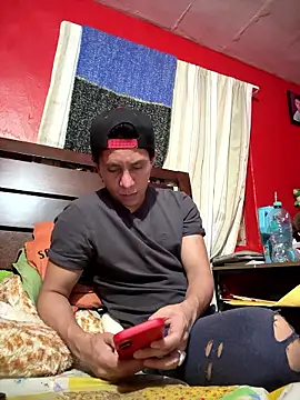 Snapshot of anevis91 chatting on January 15, 2026, 7:34 am anevis91 online show from January 15, 2026, 7:34 am