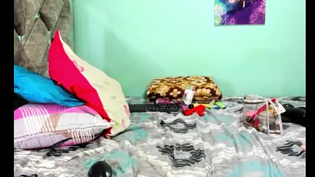 Evilmichellts1 online show from September 30, 2025, 3:34 am