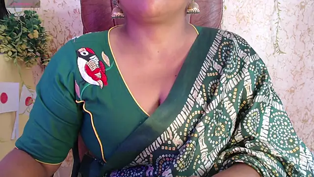 Snapshot of Prita07 chatting on July 8, 2026, 6:14 am Prita07 online show from July 8, 2026, 6:14 am