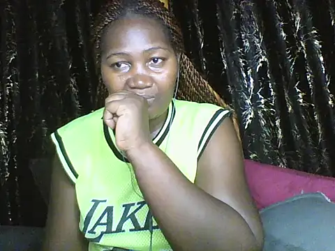 Snapshot of Sexxy_pretty24 chatting on May 7, 2026, 8:12 pm Sexxy pretty24 online show from May 7, 2026, 8:12 pm
