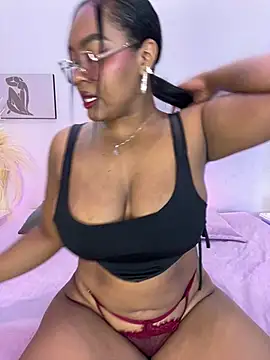 Esmeralda Duarte online show from May 15, 2026, 5:05 am