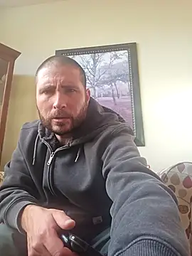 Snapshot of JeepinAround chatting on December 18, 2025, 5:17 pm JeepinAround online show from December 18, 2025, 5:17 pm