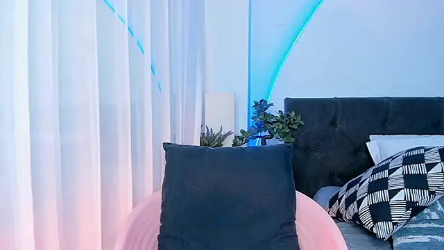 Grace Duppon online show from March 12, 2025, 10:39 pm