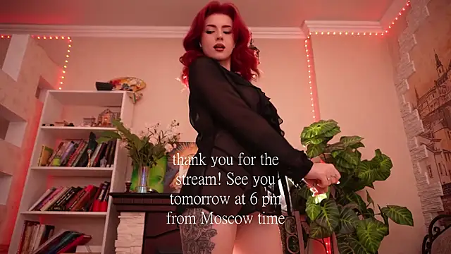 Snapshot of Chriss_Fox chatting on December 13, 2025, 8:04 pm Chriss Fox online show from December 13, 2025, 8:04 pm