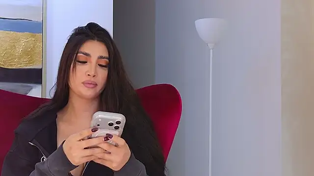  BellaDonna  online show from April 14, 2026, 1:43 am