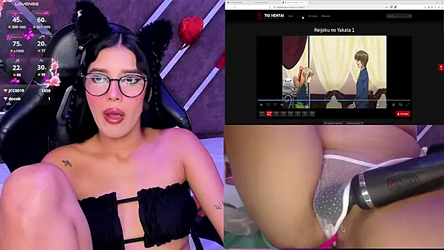 Snapshot of SweetieCloe_ chatting on February 25, 2025, 1:20 am SweetieCloe online show from February 25, 2025, 1:20 am