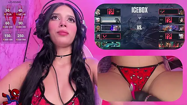 Snapshot of SweetieCloe_ chatting on November 9, 2025, 9:41 pm SweetieCloe online show from November 9, 2025, 9:41 pm