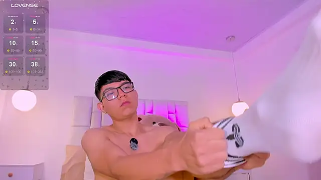 CodyTwink online show from June 1, 2026, 3:44 pm