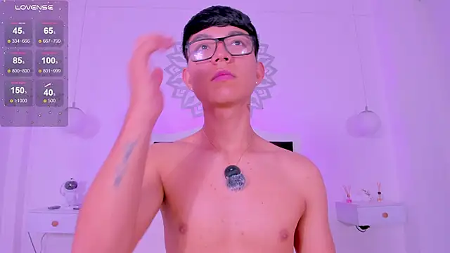 CodyTwink online show from February 2, 2026, 4:39 pm