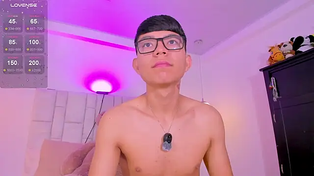 CodyTwink online show from April 15, 2026, 1:26 pm